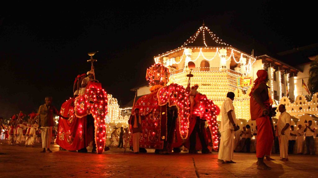 Sri Lanka - Esala Perahera, Kandy