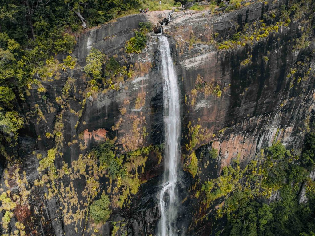 aerial-photo-of-diyaluma-falls-waterfall-in-jungle SRI LANKA 